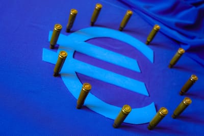 Angola to Sell $2.5 Billion of Eurobonds as Oil Surges