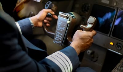 How Much Do Commercial Pilots in Nigeria Earn?