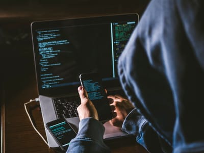 Staying Sharp Online: A Naija Guide to Not Falling for Internet Tricks
