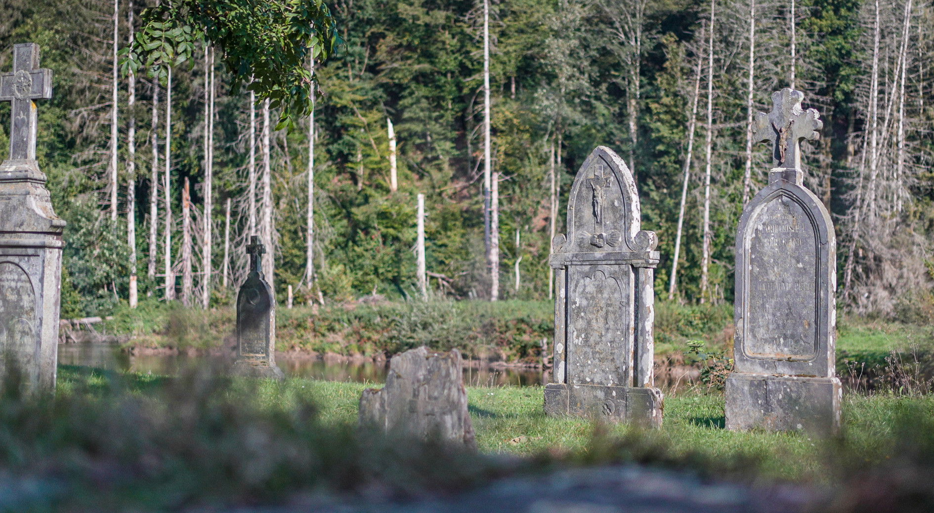 🕯️ Le vieux cimetière classé de Mortehan