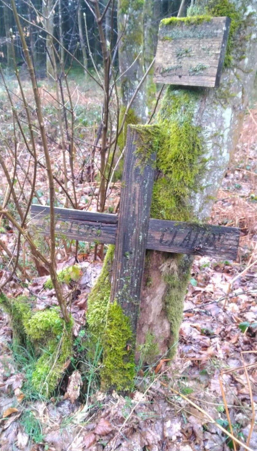 ✝️ Croix en mémoire de Florent Claude