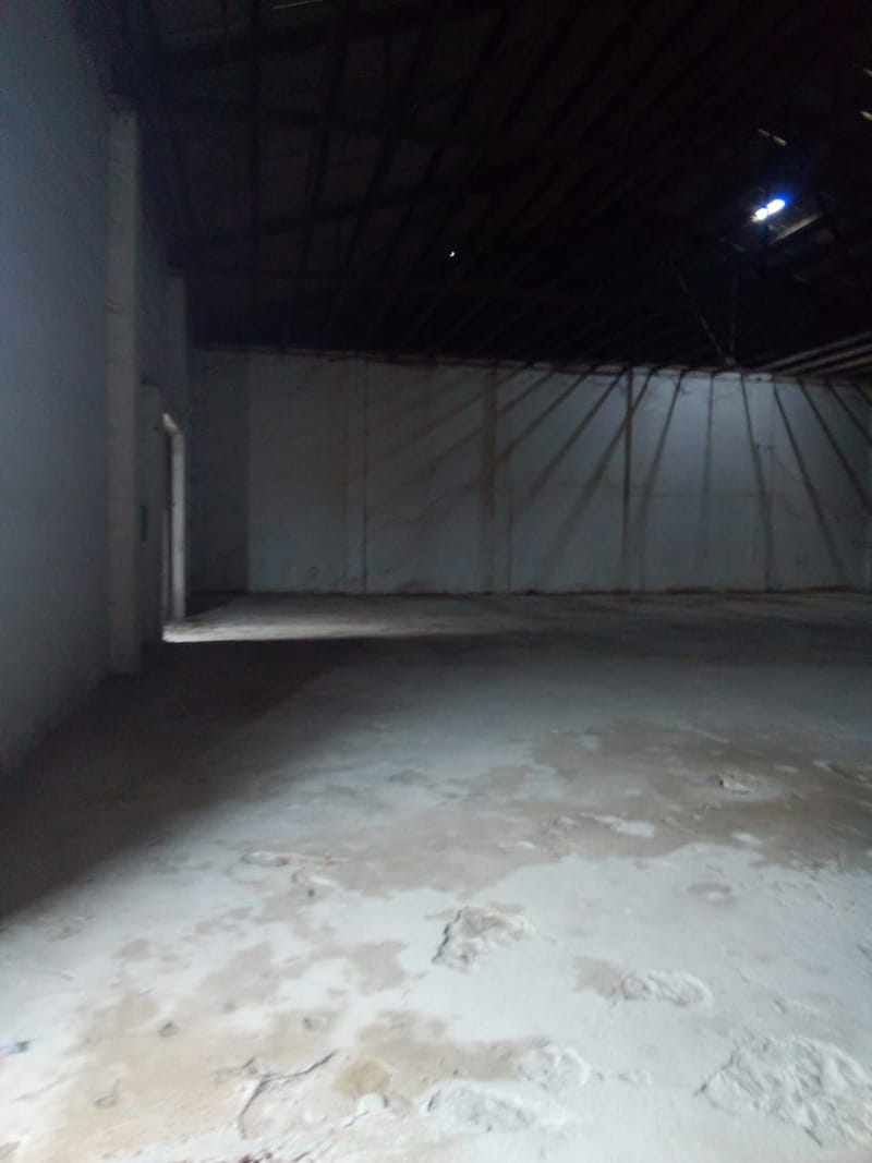 Armazém no perímetro do porto do lobito