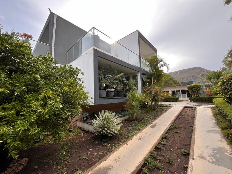 Vivenda 6 de Luxo no Lubango premium 