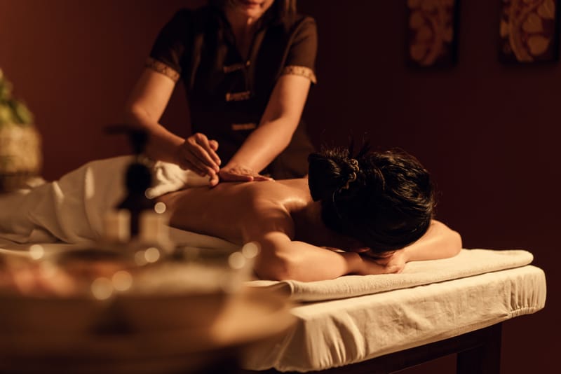 Massage Thư giãn truyền thống Thái Lan