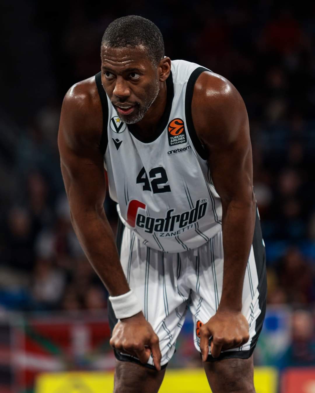 Zalgiris signs Dunston