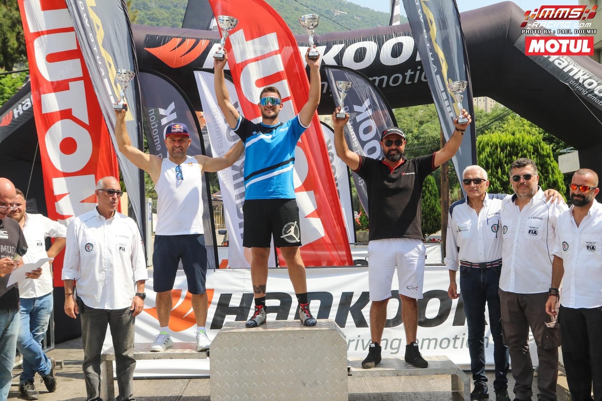 النادي اللبناني للسيارات والسياحة نظّم السباق الثالث للسرعة 
لقب المحترفين لأليكس فغالي...السوبر ستريت للهاشم