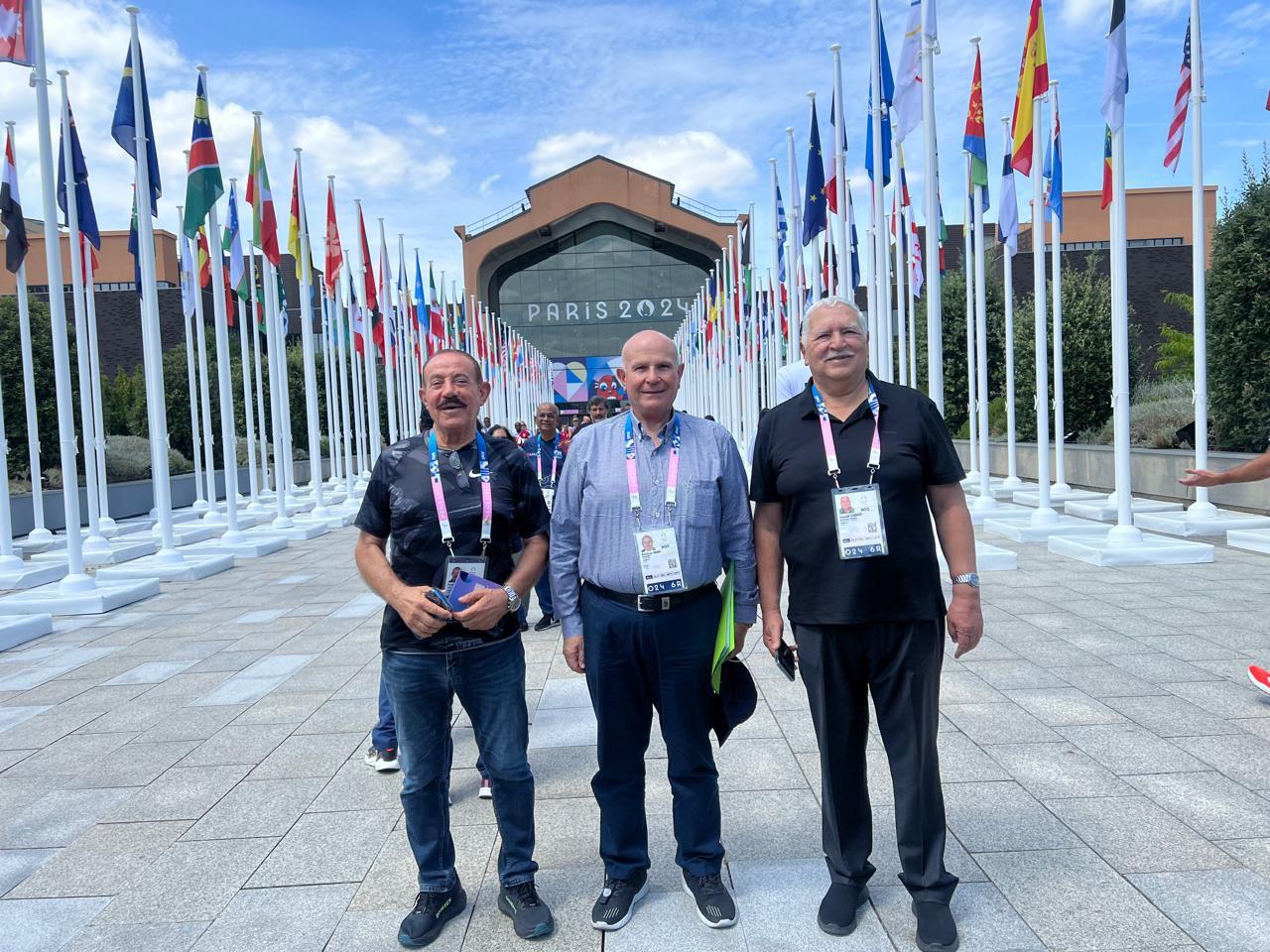 زيارة تفقديّة لجلخ وشاكر لأفراد البعثة في القرية الأولمبية
والتنويه بجهود رئيسها سعادة وإنتظام اللاعبين واللاعبات