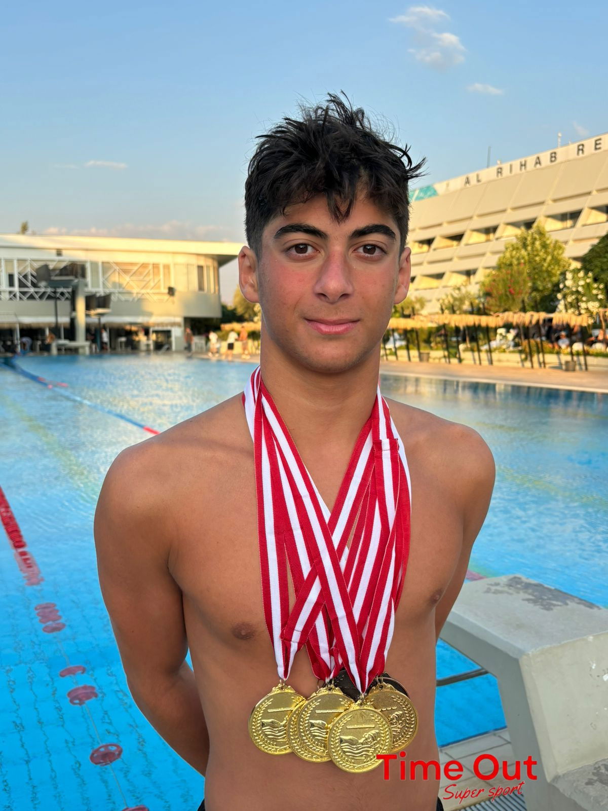 أركدان يكتسح بطولة لبنان للسباحة 
ويحطم رقماً قياسياً وطنياً