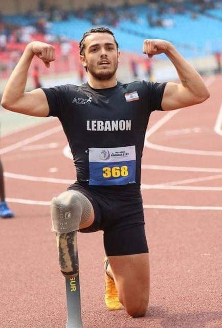 أرز زهر الدين:
من حادث مأسوي إلى بطل بارالمبي يمثل لبنان في باريس