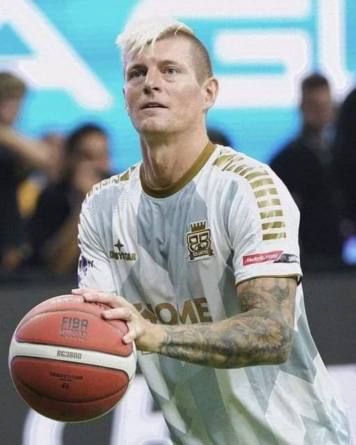 توني كروس الى عالم كرة السلة