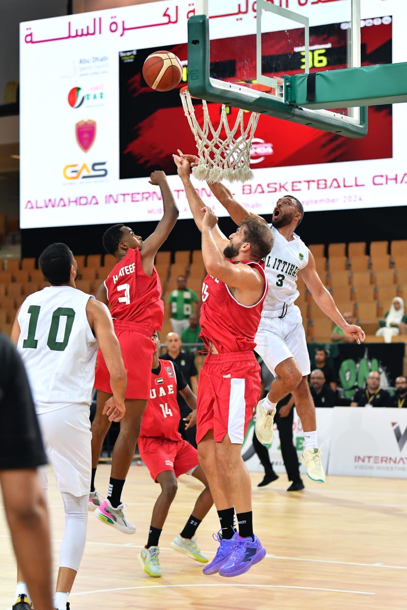 الاتحاد السكندري يهزم منتخب الإمارات
في بطولة الوحدة الدولية لكرة السلة