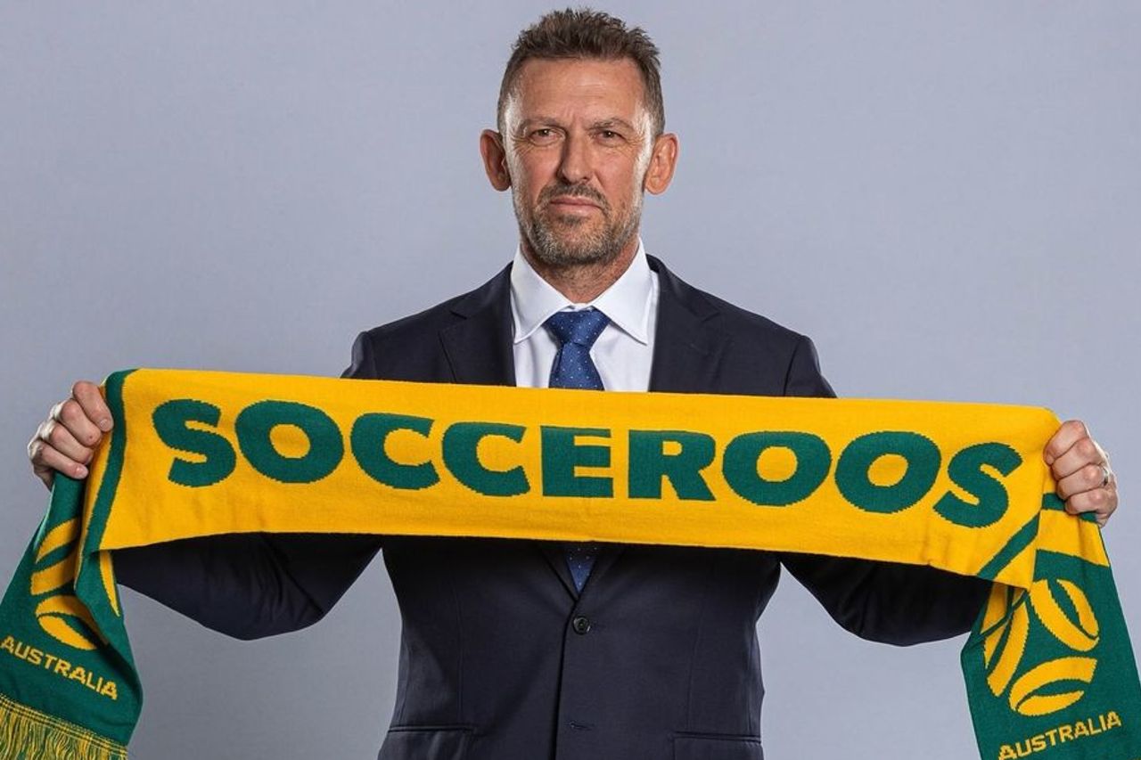 بوبوفيتش يتولى تدريب منتخب أستراليا