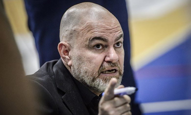 الأهلي طرابلس يُتوج بكأس السوبر الليبي 
بقيادة المدرب اللبناني فؤاد أبو شقرا