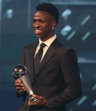 فينيسيوس الأفضل في العالم