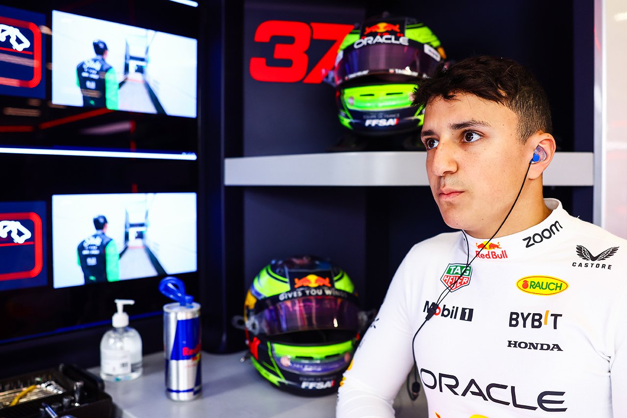 إسحاق حجّار إلى "الفورمولا وان"