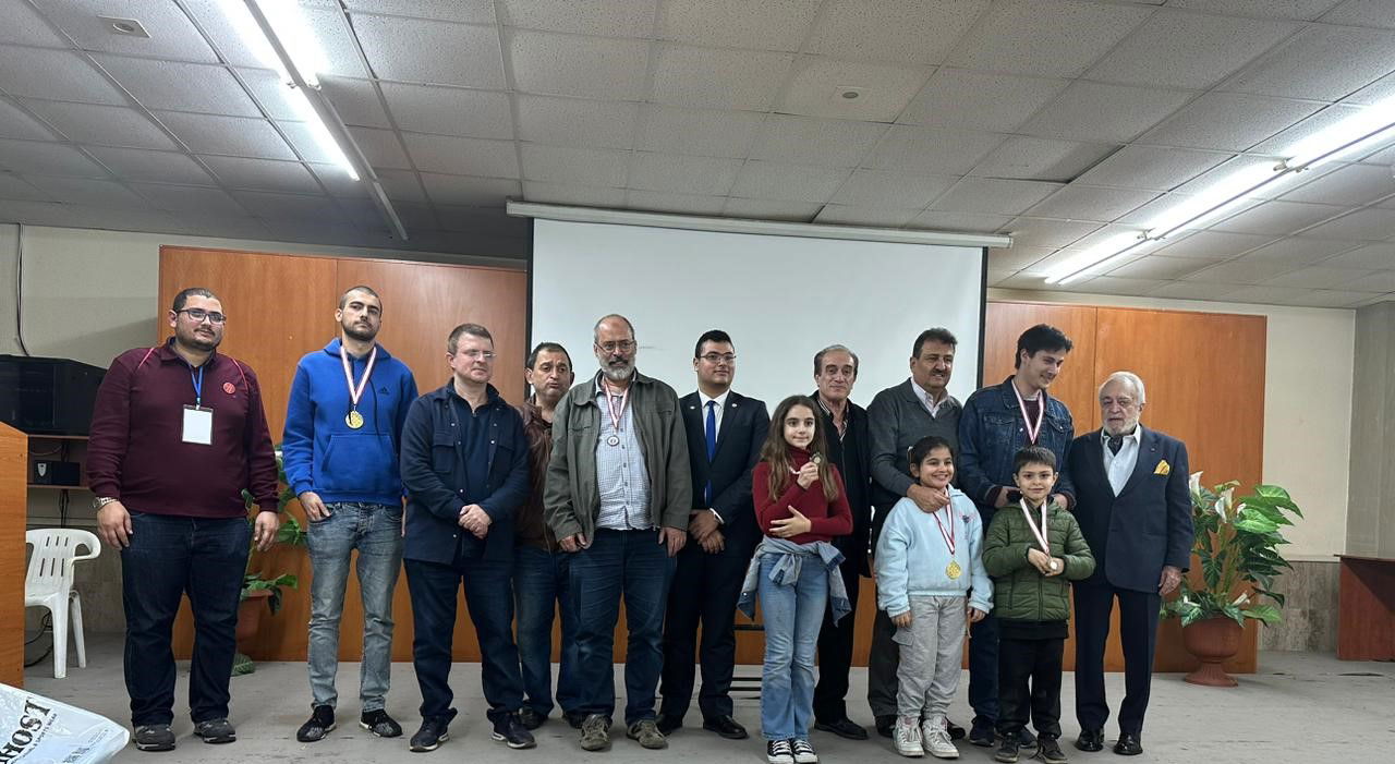 جو أسعد بطل دورة الميلاد الـ25 للشطرنج