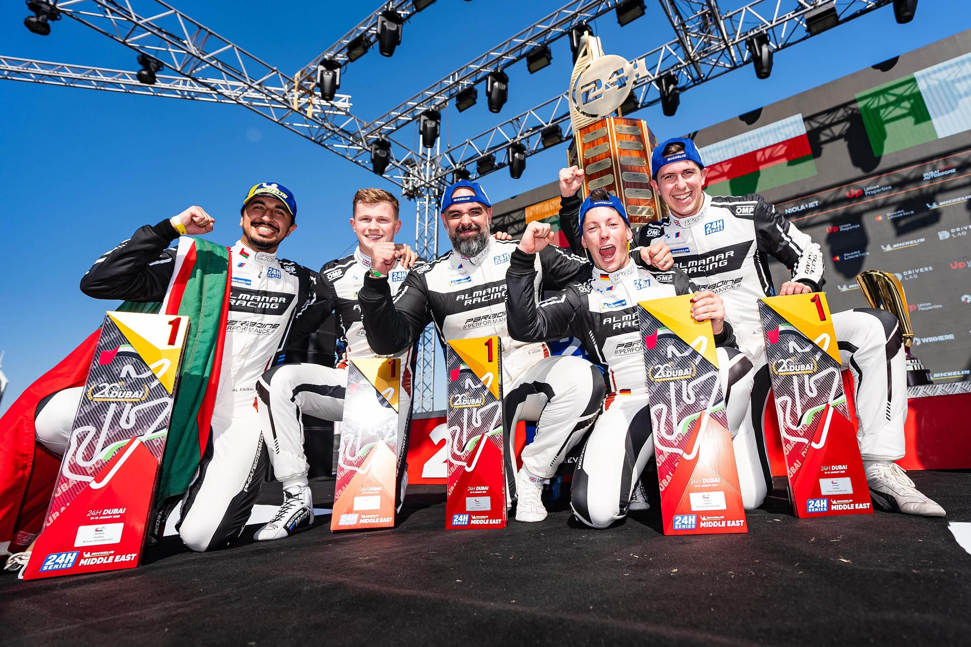 فريق المنار للسباقات يبدأ 2025 بفوزٍ كبير