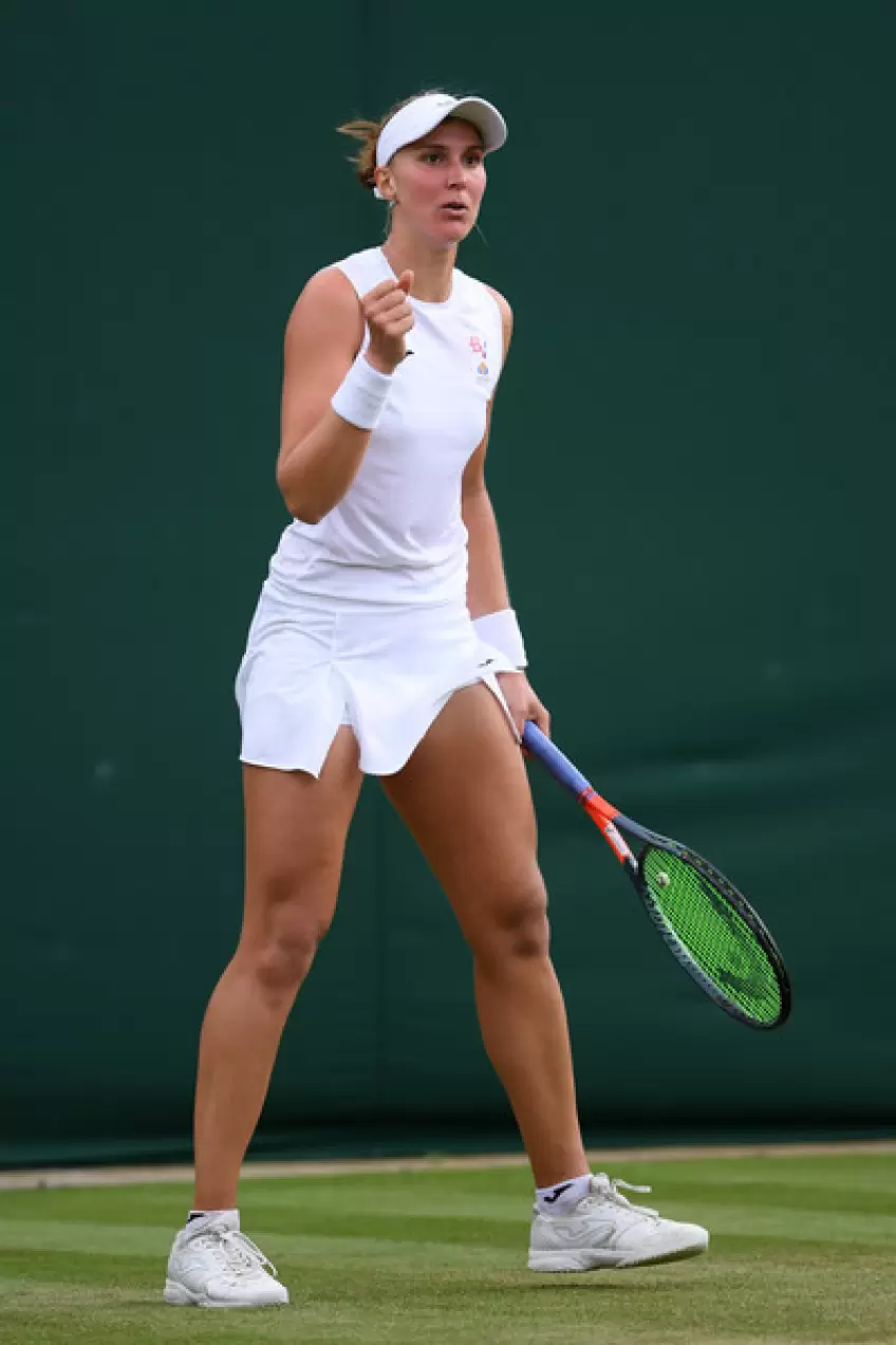 بياتريس حداد مايا:
نجمة التنس البرازيلية ذات الجذور اللبنانية