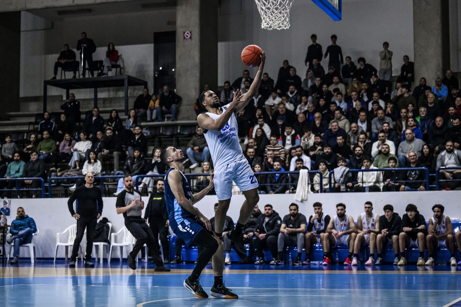 هومنتمن يحسم تأهله إلى نصف نهائي كأس الاتحاد لكرة السلة