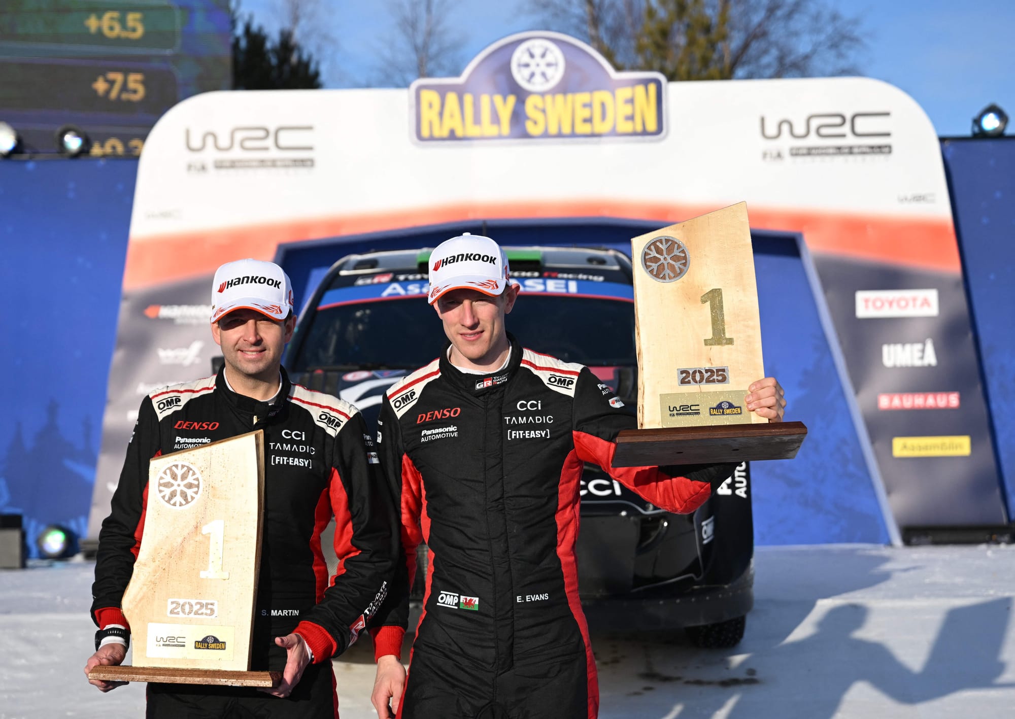 إيفانز يفوز في السويد ويتصدر بطولة العالم للراليات