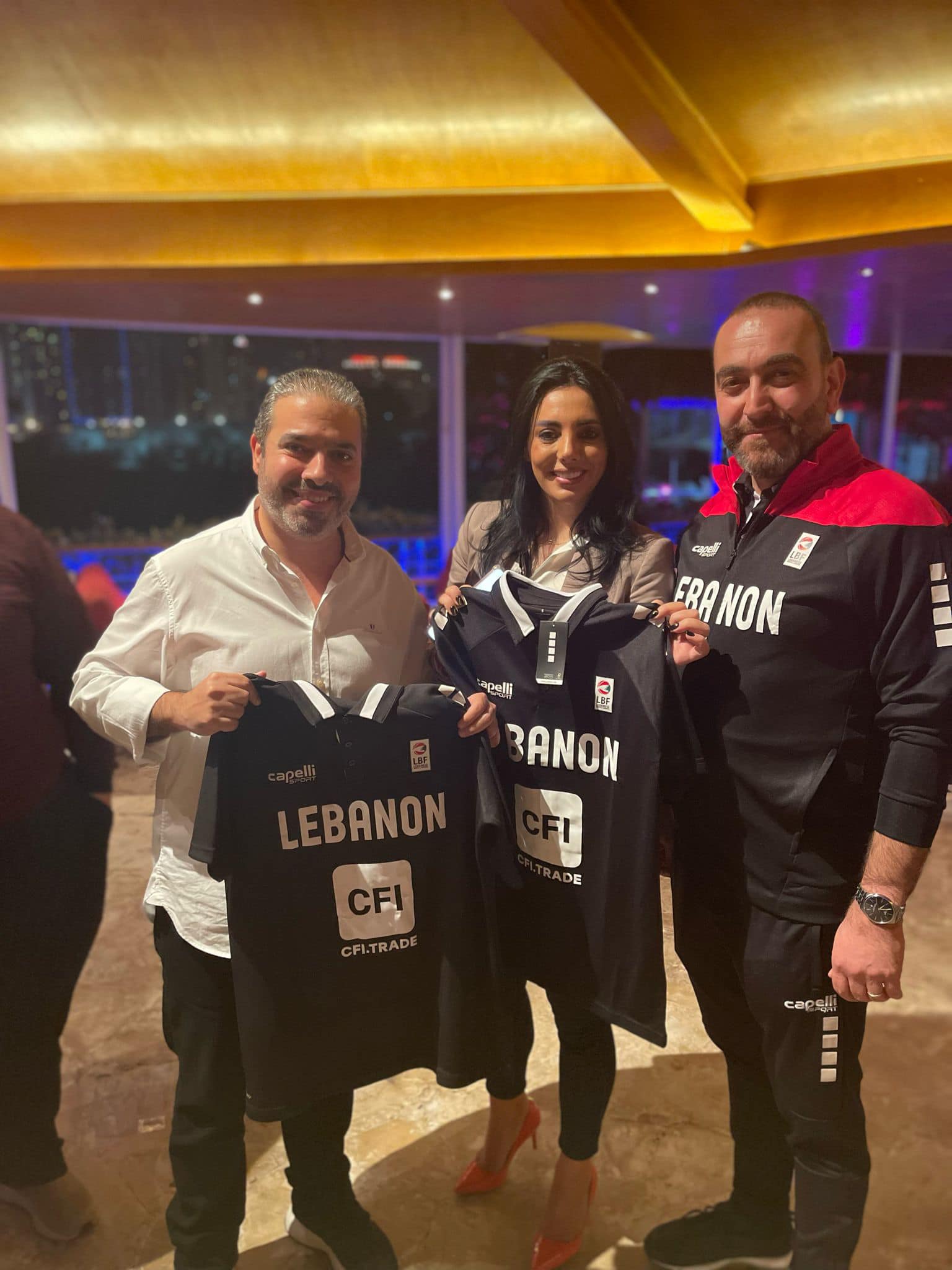 باتريك عون يكرّم منتحب الأرز في البحرين