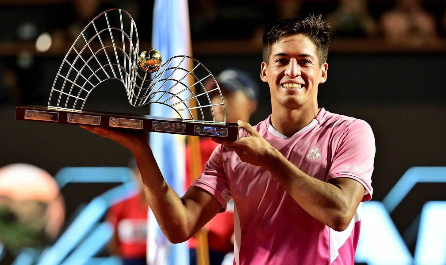 الأرجنتيني بايز يتوج بلقب ريو دي جانيرو