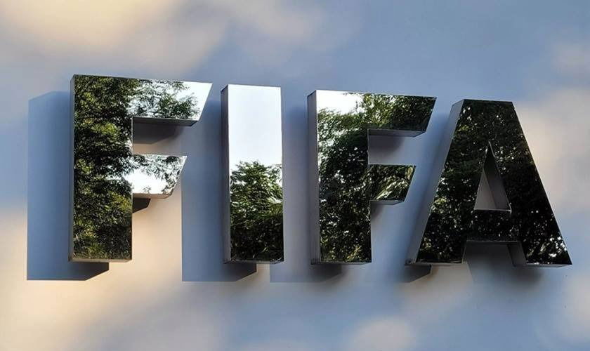 فيفا يعتمد تعديلات جديدة لتعزيز العدالة