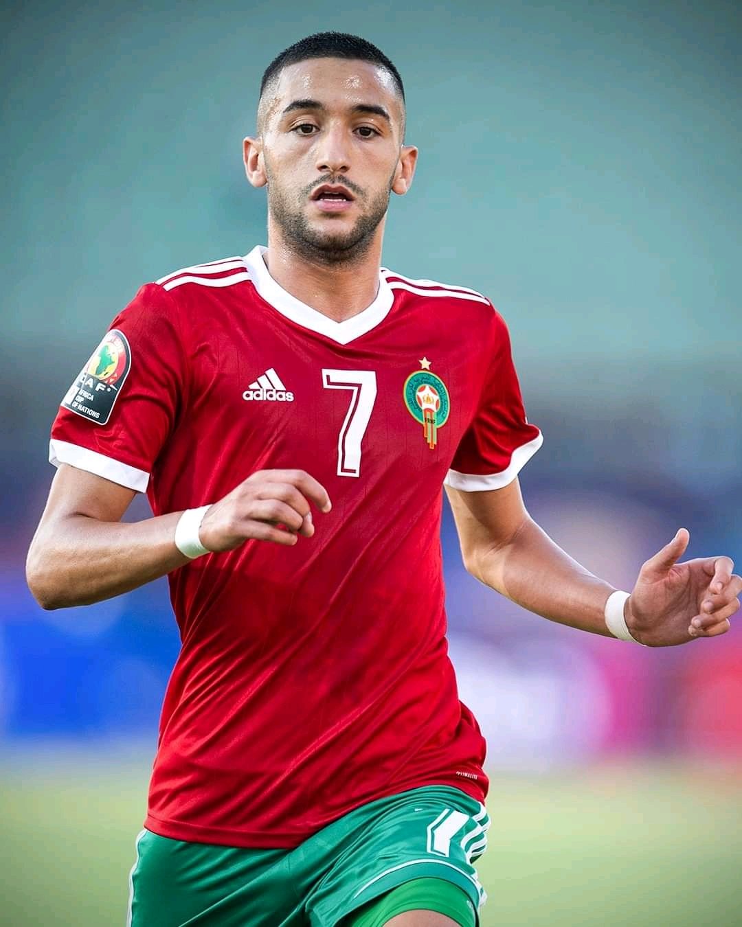 حكيم زياش: حقيقة الاعتزال أم مجرد شائعات؟