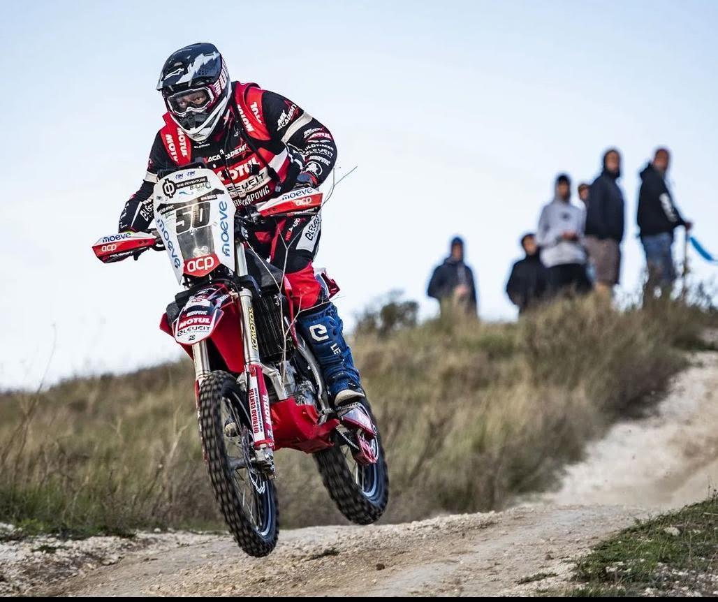 رفيق عيد يختتم استعداداته للمشاركة في رالي البرتغال الدولي