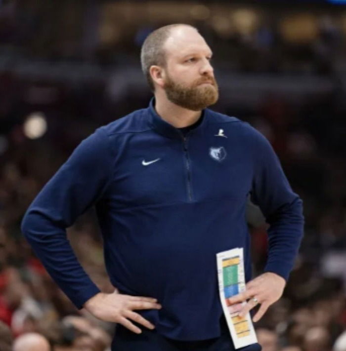 غريزليس ينهي مشوار جنكينز