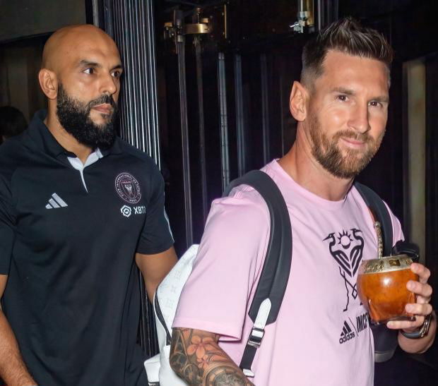 ميسي بلا حارسه الشخصي