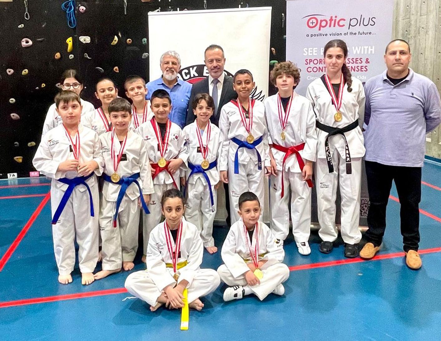 نادي النسر الأسود يحتفي بالرياضة
بتنظيم دورة الفصح السنوية في التايكواندو