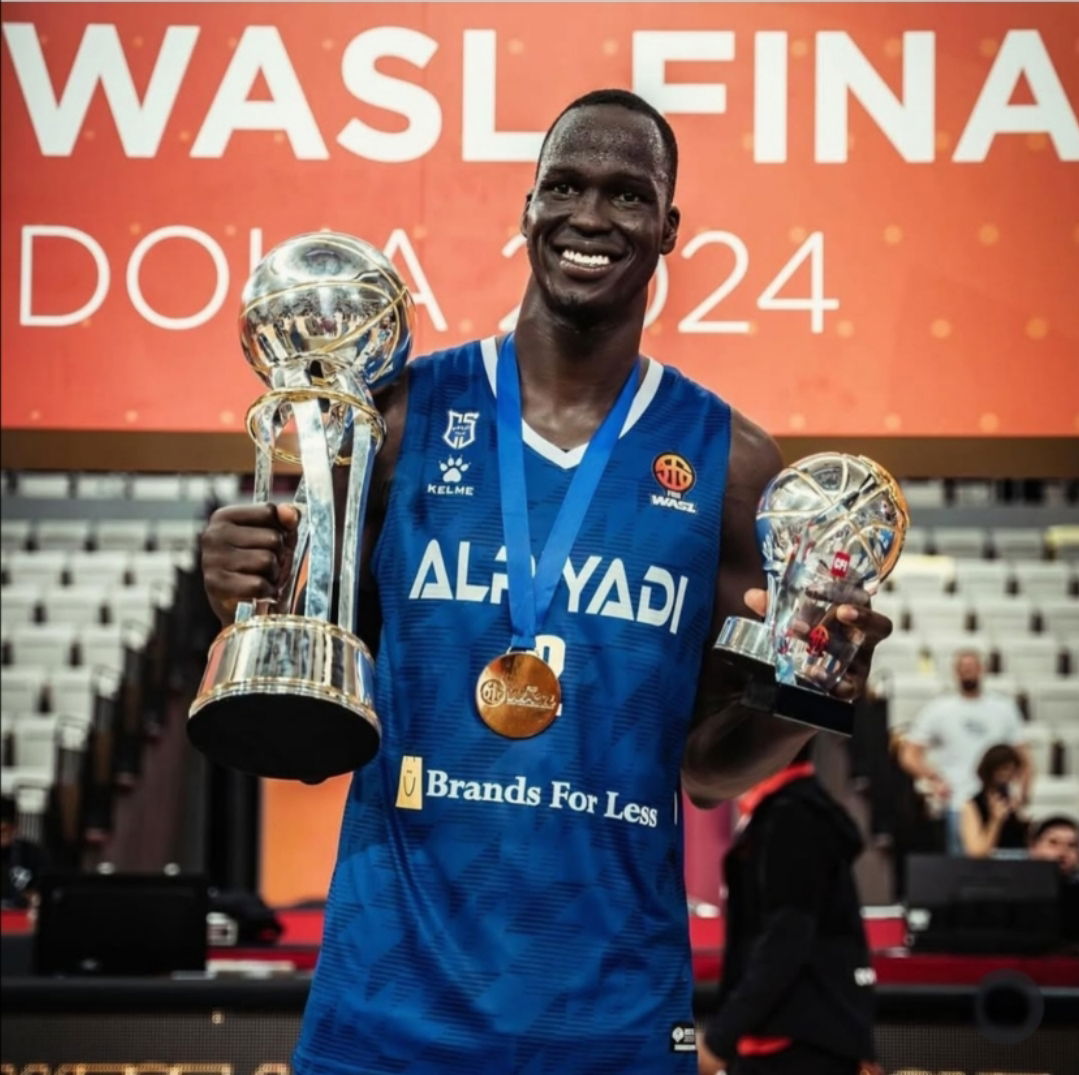 تون ميكر على أبواب الرياضي بيروت