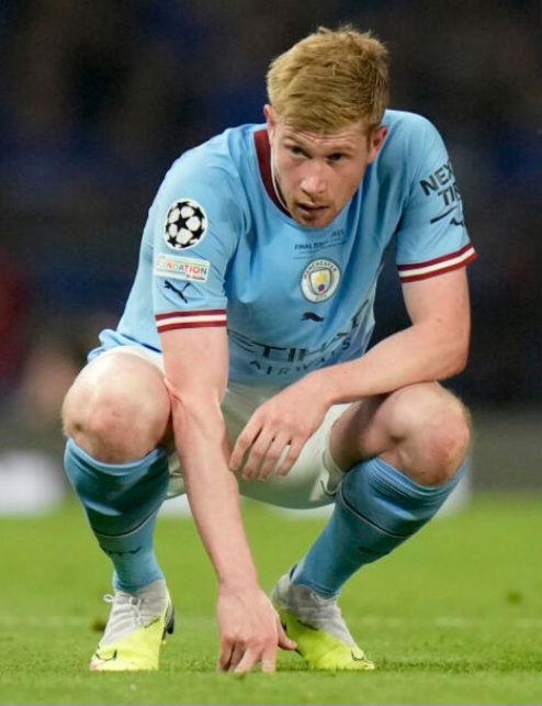 دي بروين يثير جدلاً حول وجهته القادمة