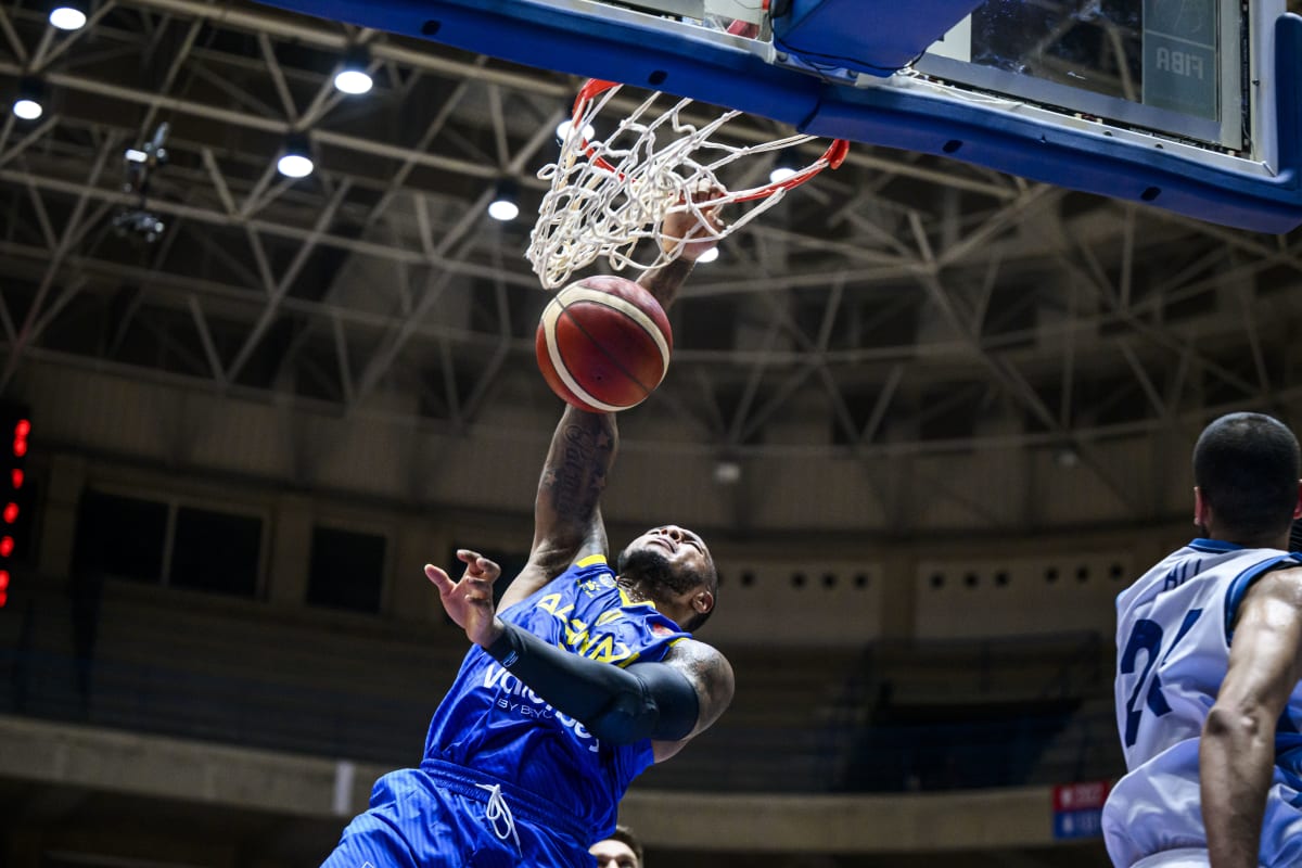 الرياضي بيروت يُسقط الدفاع الجوي العراقي