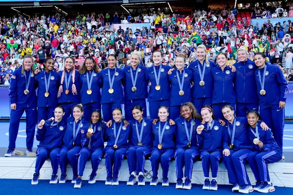 كرة القدم النسائية تكسر القاعدة في أولمبياد لوس أنجلوس