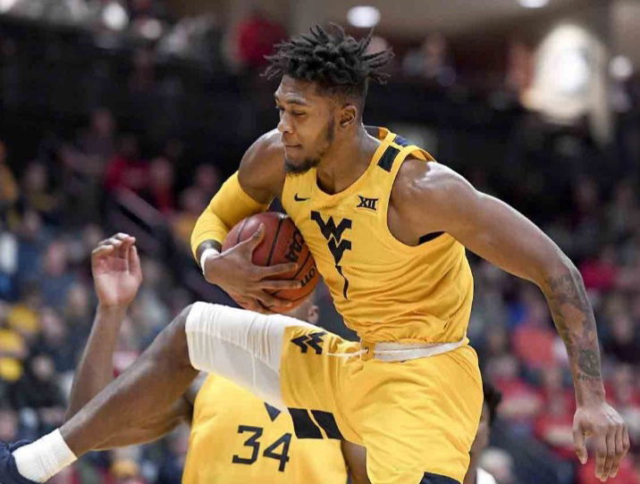 هل يكون ديريك كولفر المجنّس الجديد لمنتخب لبنان؟