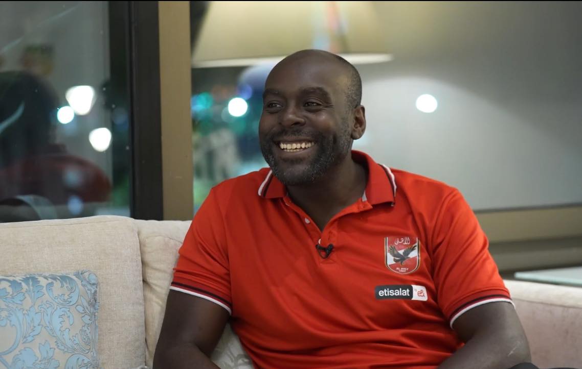 ديفيد ديفيز يعود إلى القلعة الحمراء