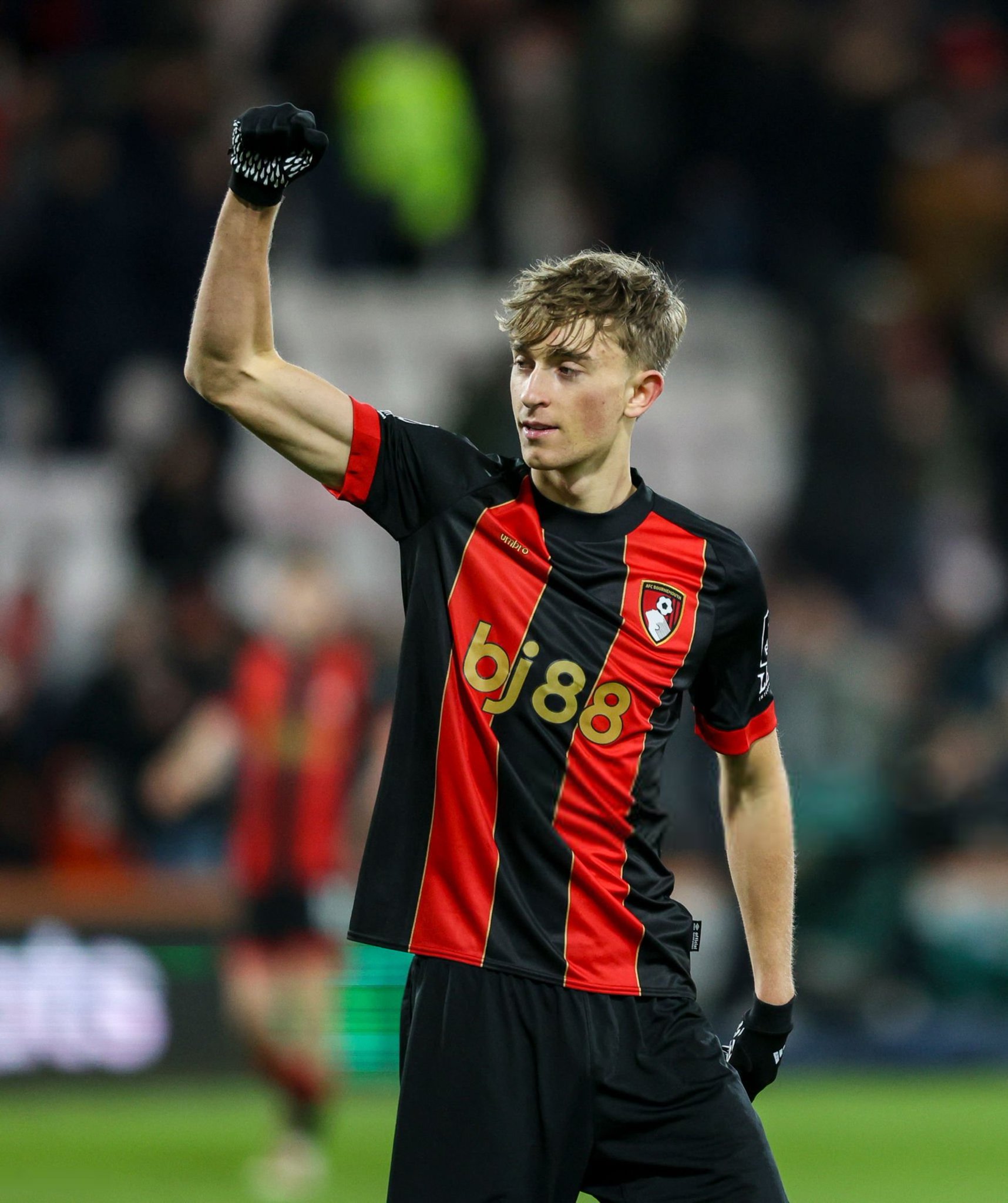 بايرن ميونخ يدخل سباق التعاقد مع هويسين