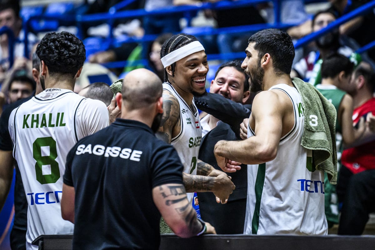 الحكمة يكتسح أستانا ويضع قدمًا في نصف النهائي