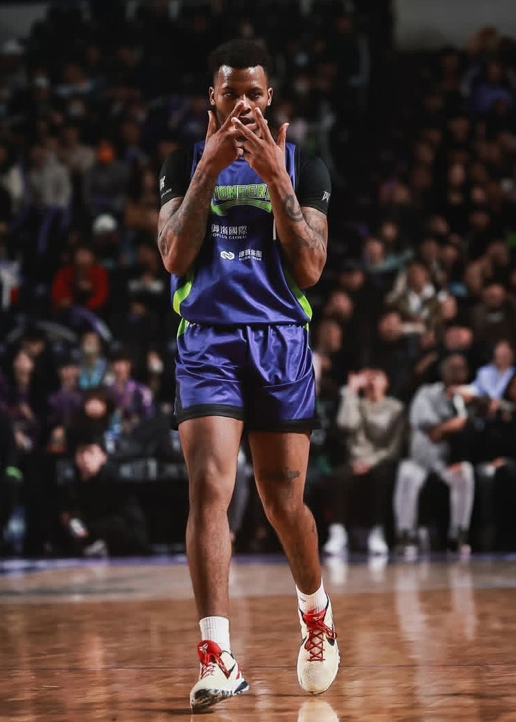 لاندرز نولي جديد هومنتمان بيروت