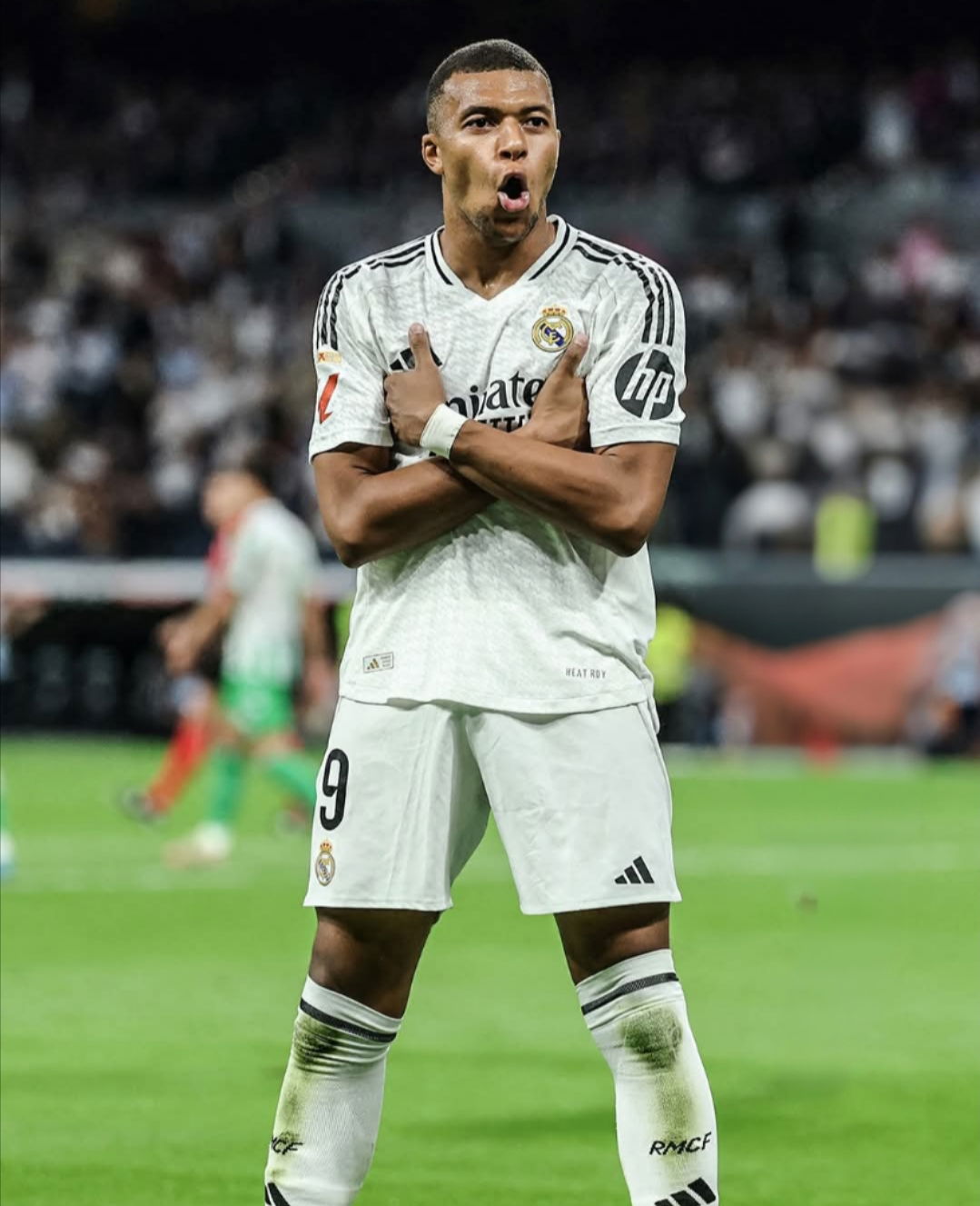 مبابي يحصد الحذاء الذهبي الأوروبي لأول مرة