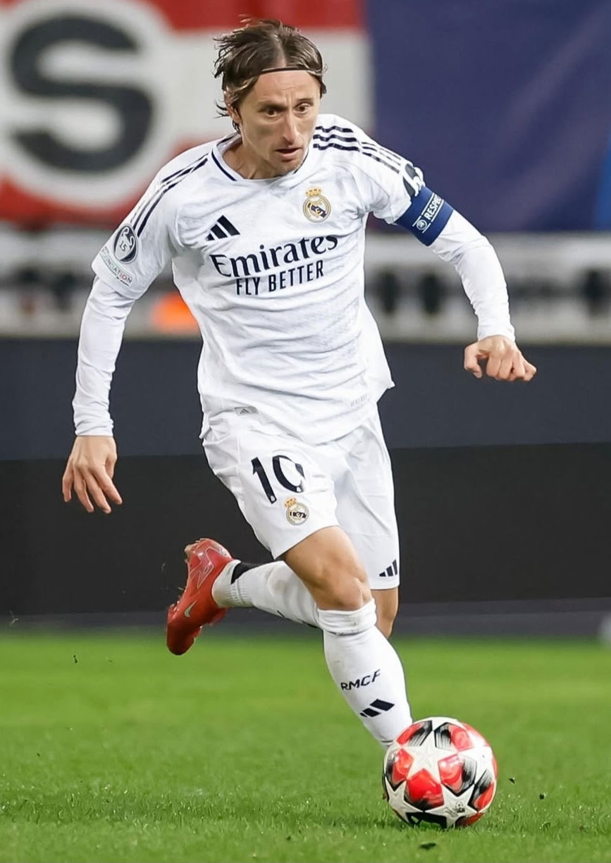 مودريتش... أسطورة مدريد يقترب من ميامي