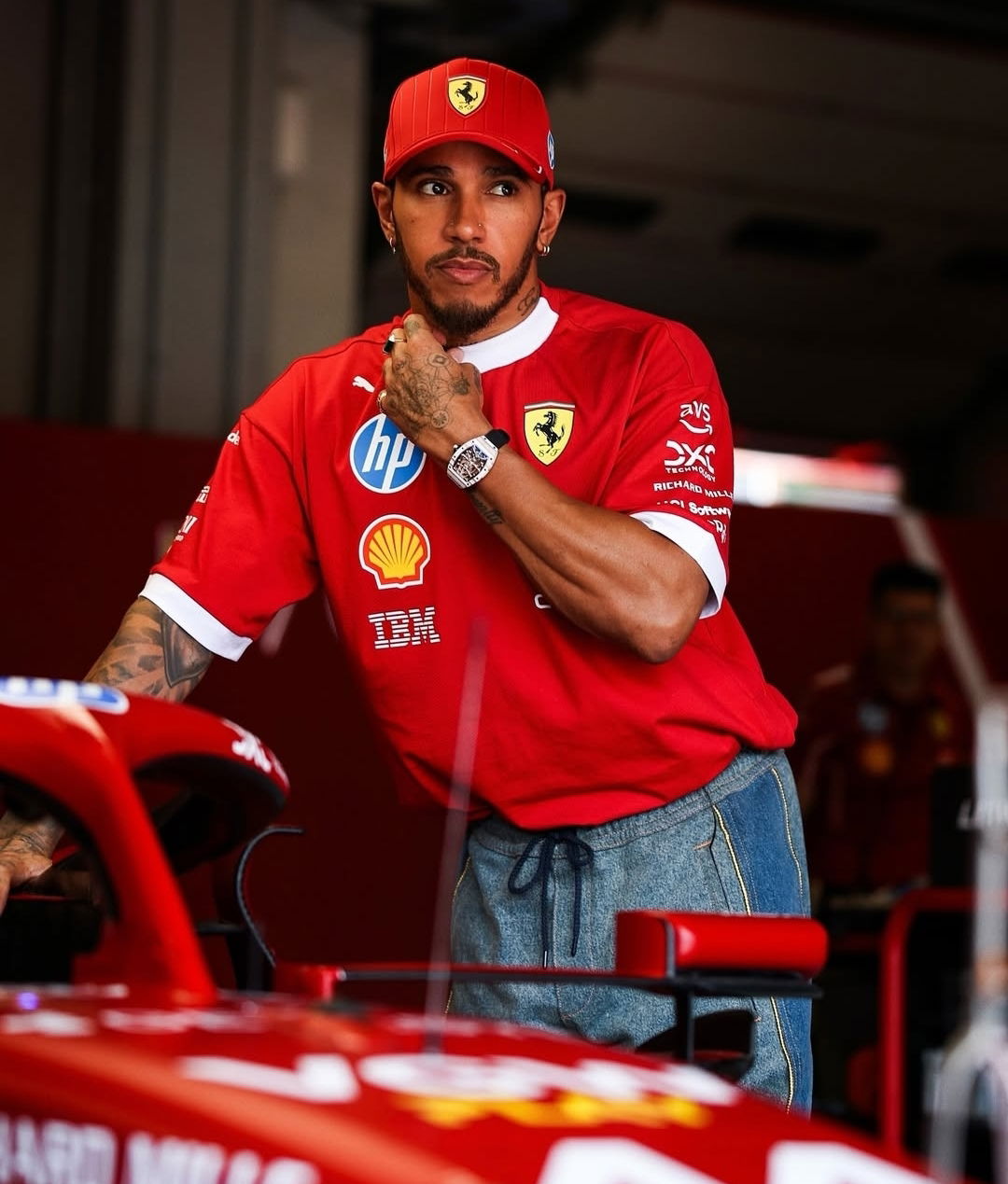 هاميلتون: "لن أستسلم... سأواصل الضغط"