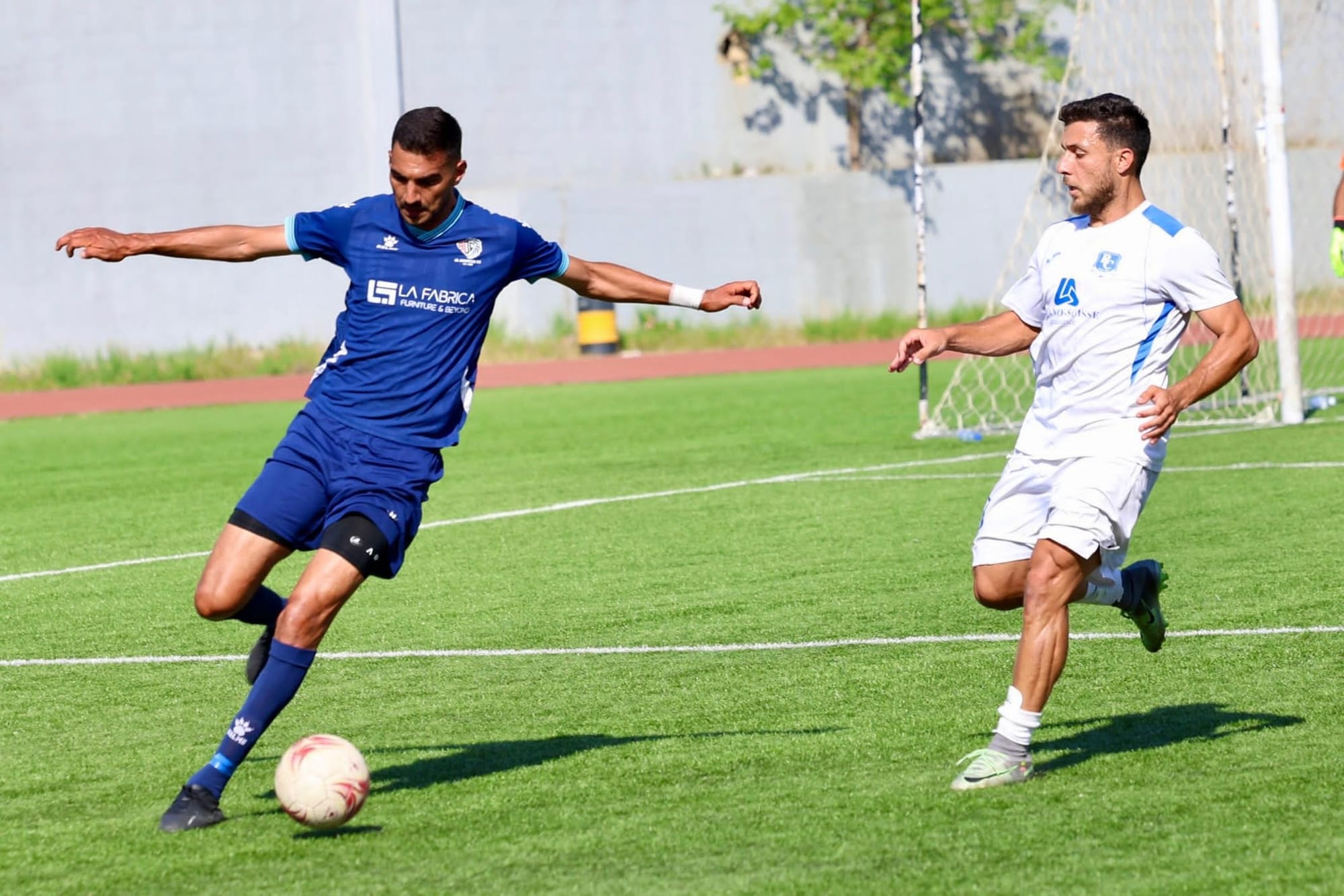 فوز الراسينغ على الرياضي العباسية في بطولة لبنان لكرة القدم