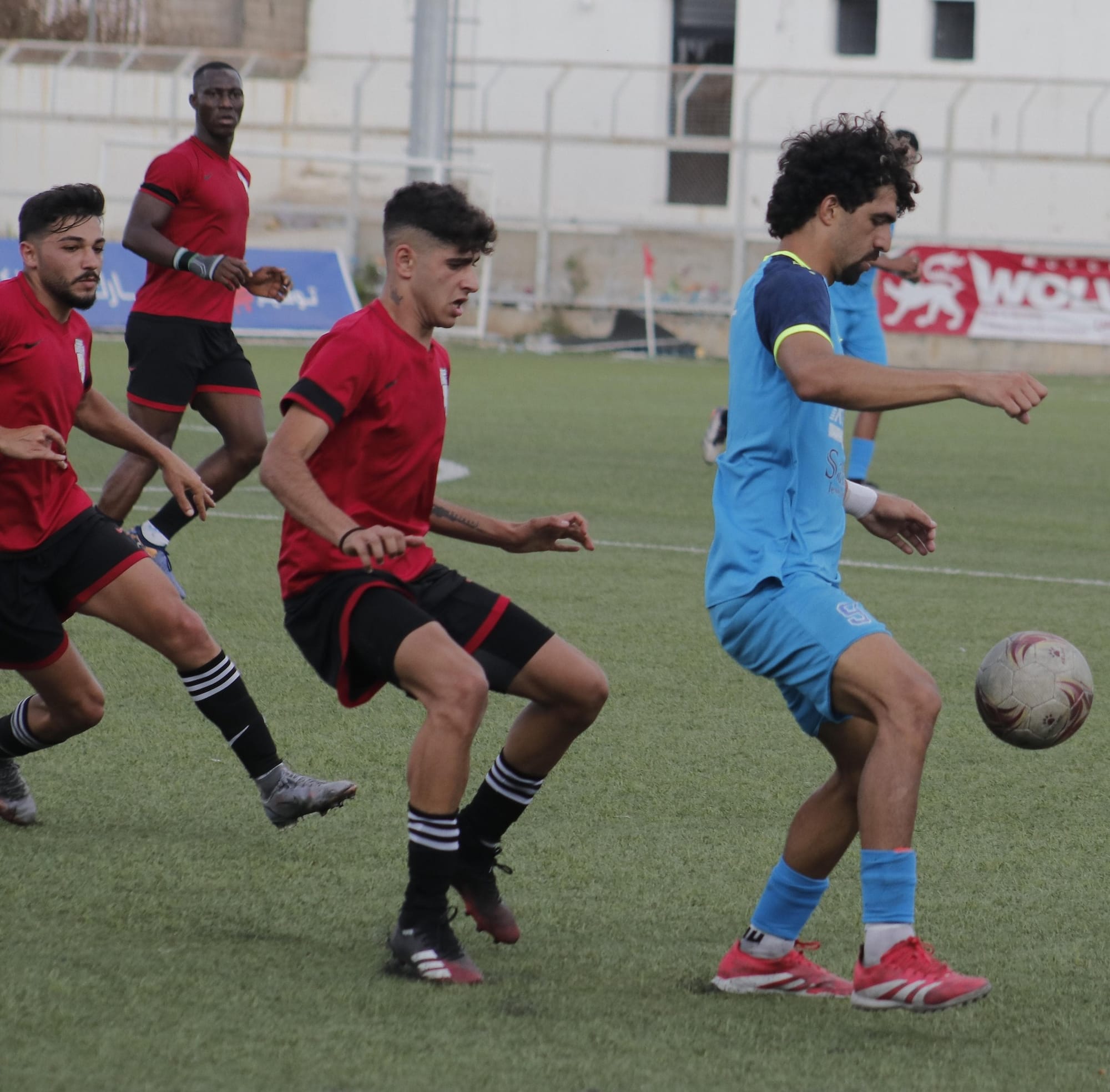 تعادل شباب الغازية وشباب الساحل في بطولة لبنان لكرة القدم