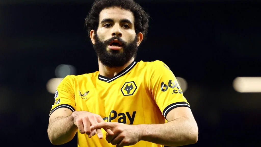 آيت نوري يعزز دفاع مانشستر سيتي