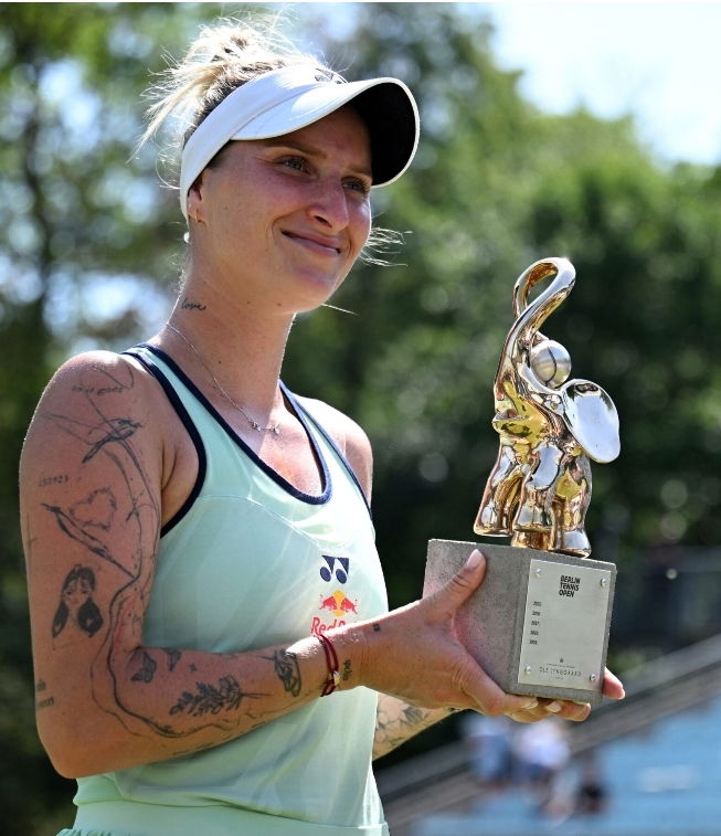 فوندروسوفا تُسقط وانغ وتحرز لقب برلين