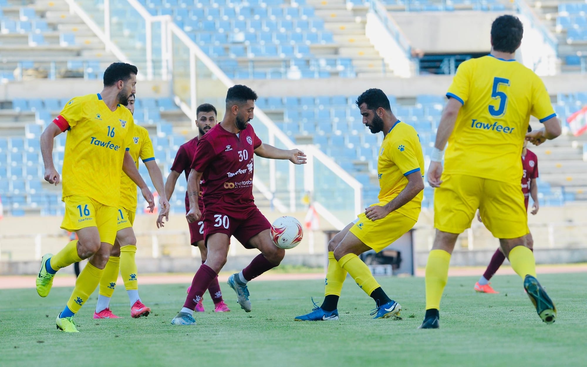 الصفاء يتعادل مع النجمة في قمة المرحلة الحادية عشرة لبطولة لبنان لكرة القدم