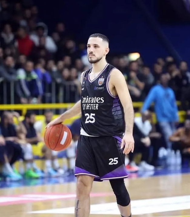 علي مزهر الى اليابان